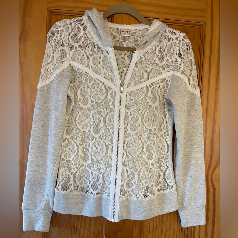 Day trip by Buckle lace hoodie jacket
